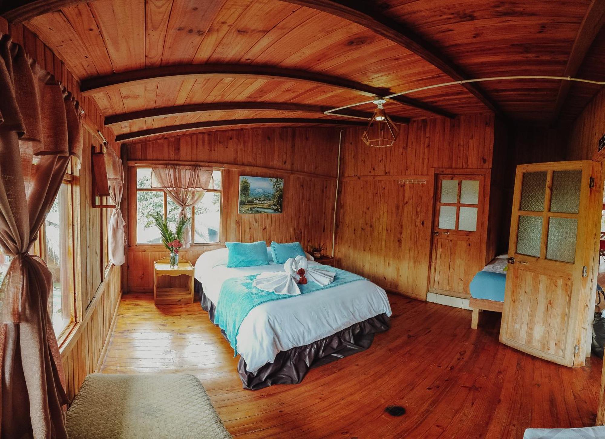 Mindo Glambird Glamping & Lodge Exterior photo