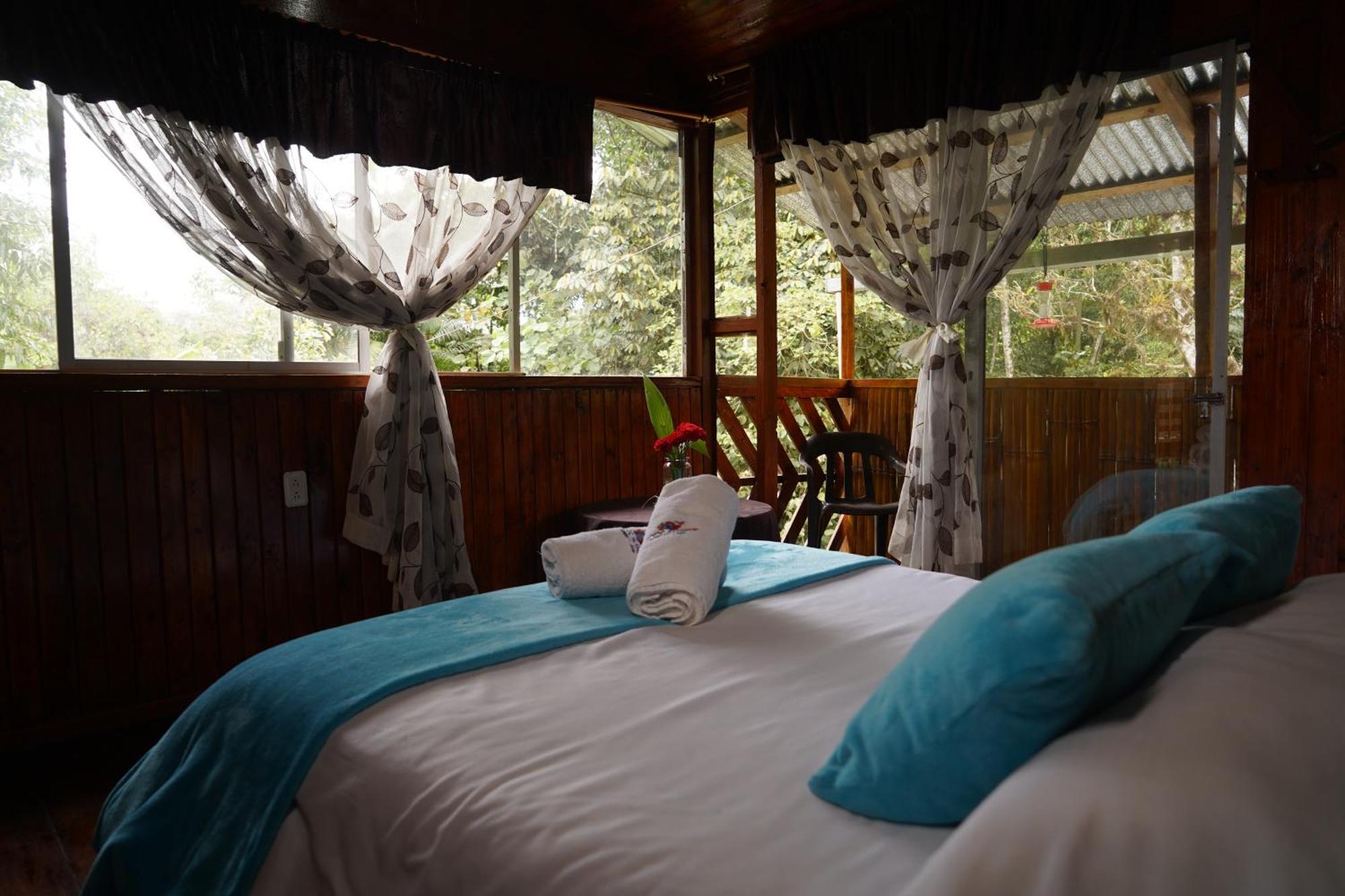 Mindo Glambird Glamping & Lodge Exterior photo